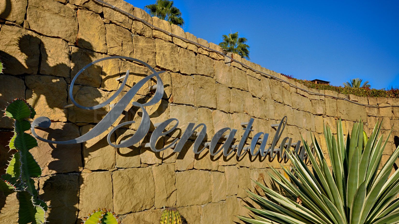 Benatalaya, appartements et penthouses de qualité à Estepona