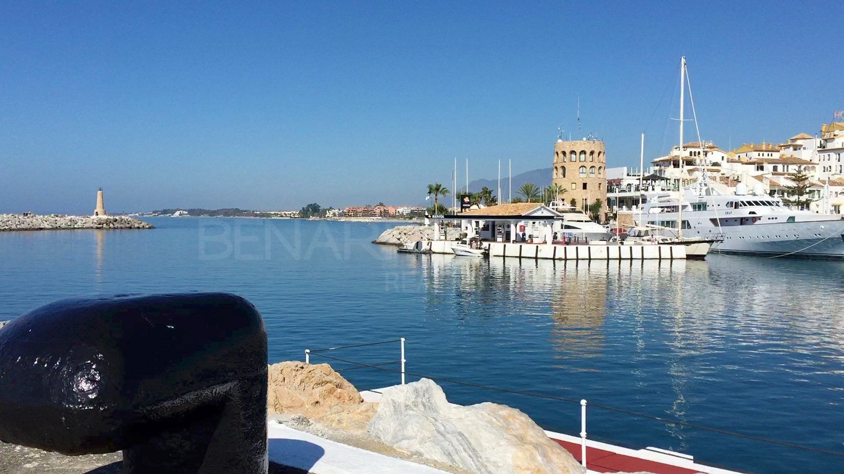 Guide on Where to Buy a House in Puerto Banús, Marbella