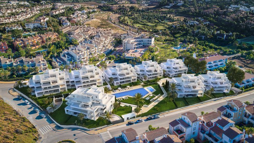 Cortijo del Golf, apartamentos y áticos en El Campanario, Estepona