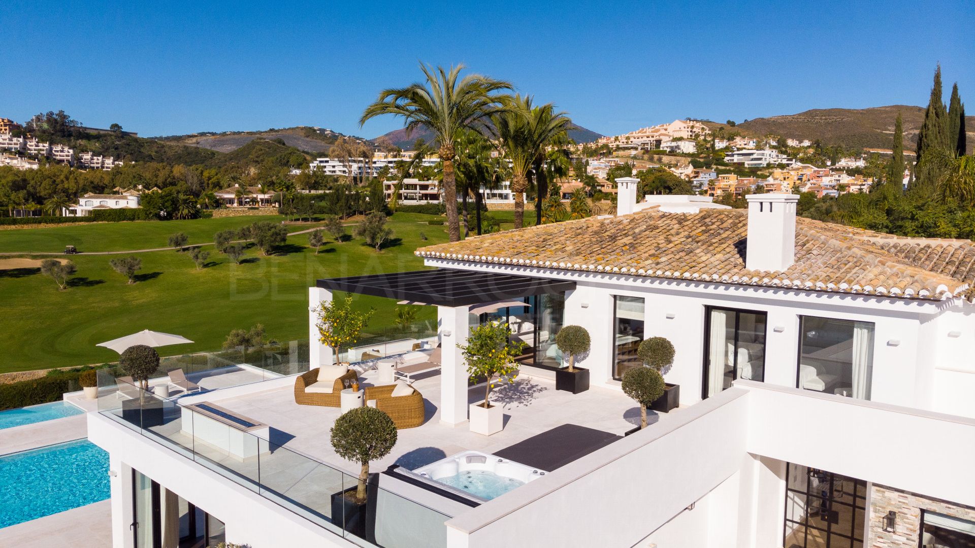 Frontline golf villa in Marbella