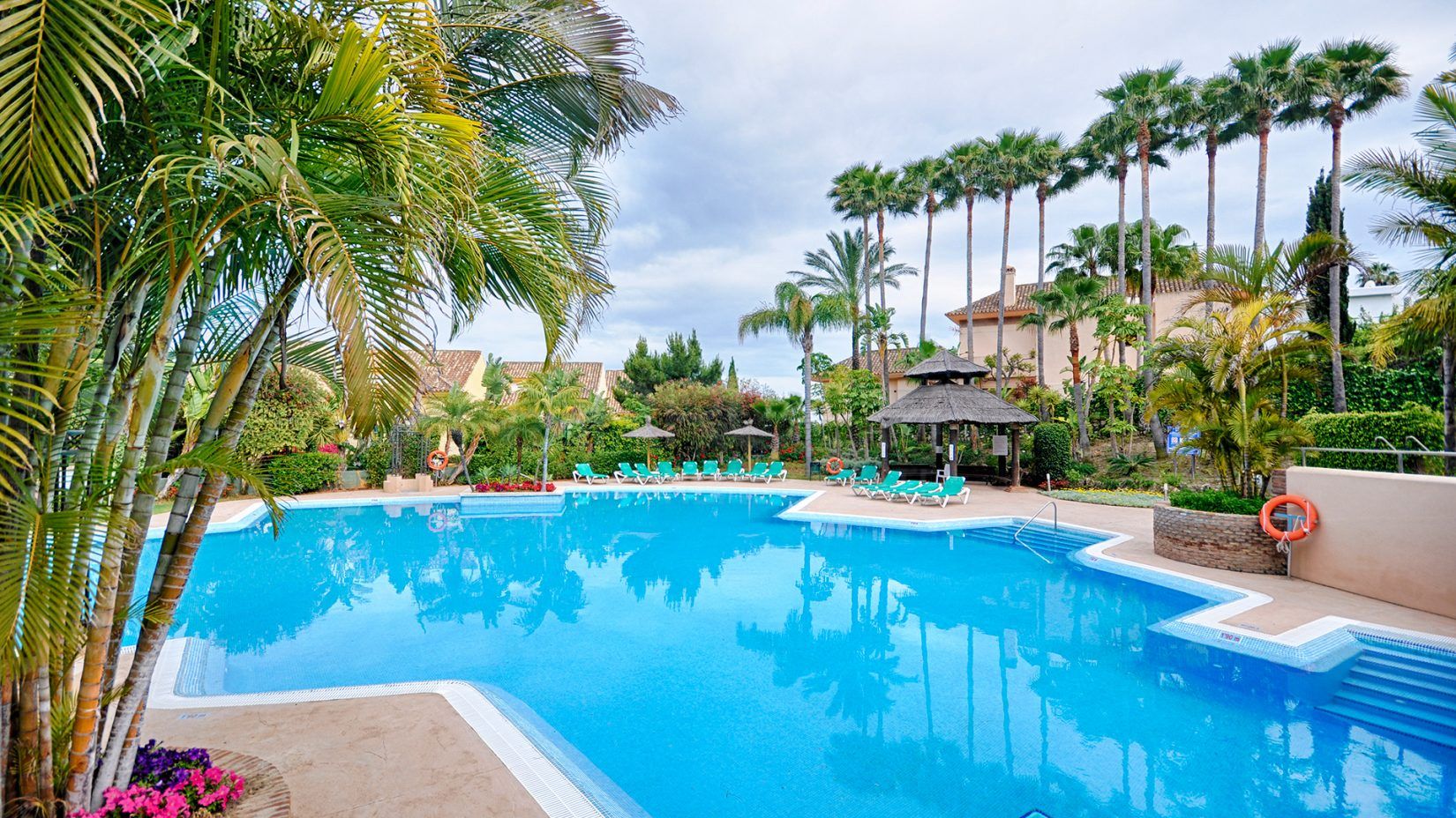 Golf Gardens, appartements et penthouses à Rio Real, Marbella Est