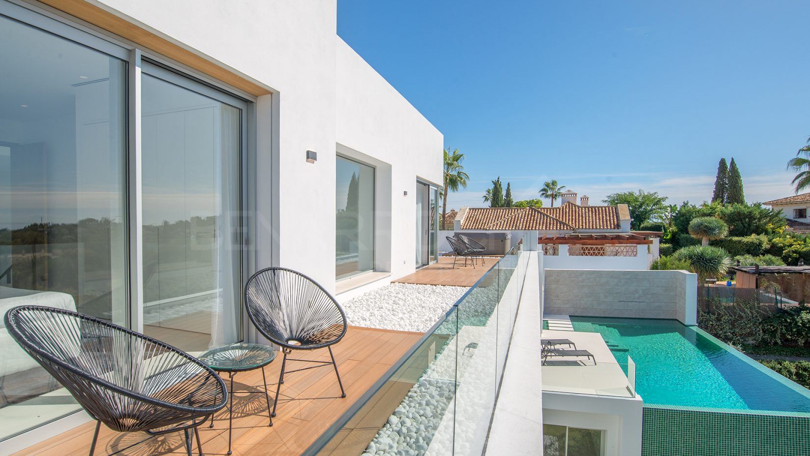 Villas modernes dans Village El Mirador del Paraiso, Benahavis