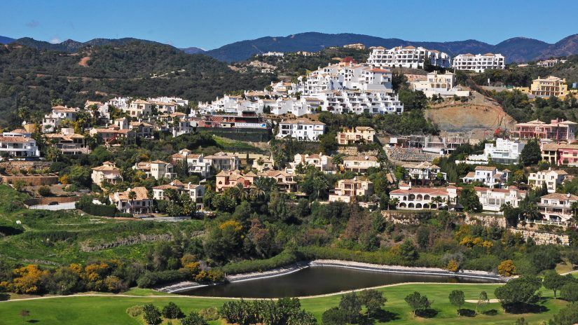 Los Arqueros, golf and spectacular views in Benahavis