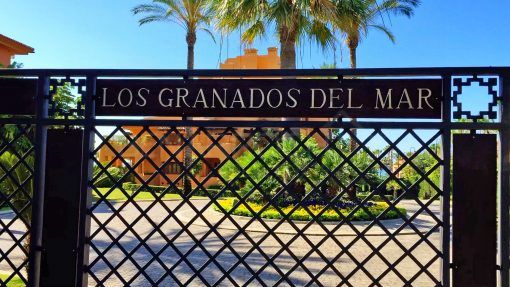 Los Granados del Mar, beachfront apartments and penthouses