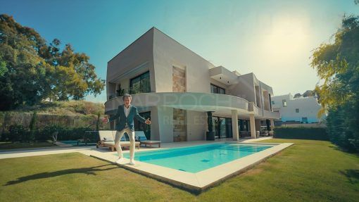 Villas you’d love to live in #5 : A contemporary villa in Marbella, in the heart of Nueva Andalucía